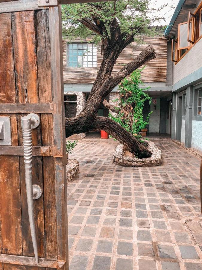 Nkisi Guesthouse Kang ภายนอก รูปภาพ