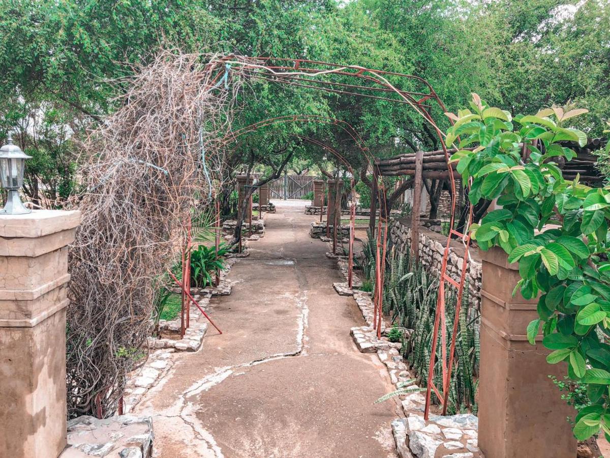 Nkisi Guesthouse Kang ภายนอก รูปภาพ